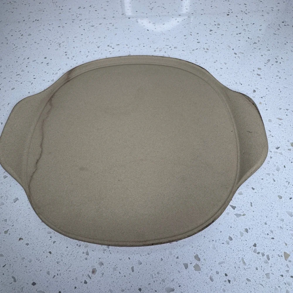 Pampered Chef 1204 Round Stoneware Personal Pizza Stone with Handles Tan USA